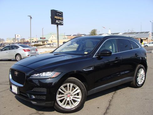 Used 2020 Jaguar F-PACE Prestige image 3
