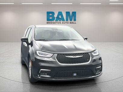 Used 2024 Chrysler Pacifica Touring-L