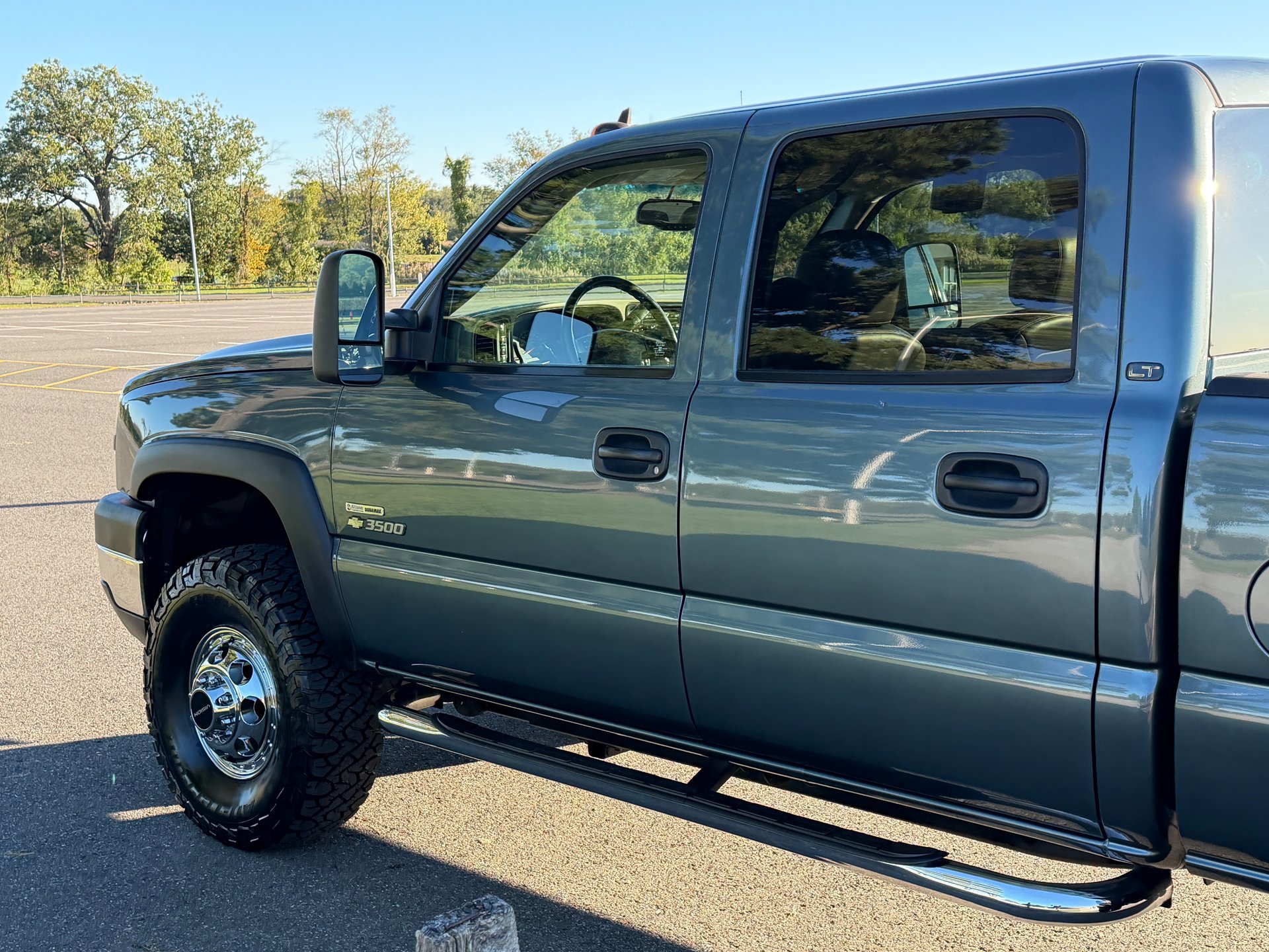 Used 2006 Chevrolet Silverado 3500 LT w/ Heavy-Duty Power Package AWD/4WD image 10