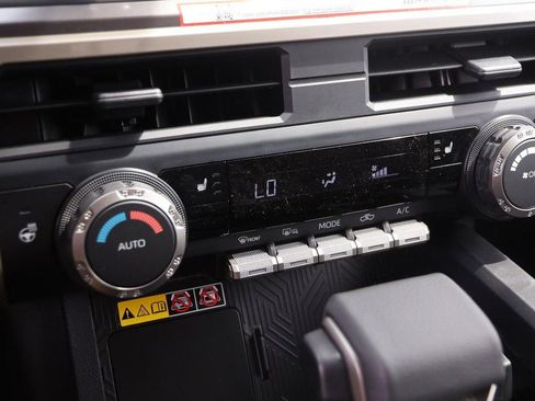 New 2026 Toyota Tacoma SR5 AWD/4WD image 17