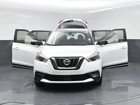 Used 2020 Nissan Kicks SR w/ SR Premium Package FWD image 60