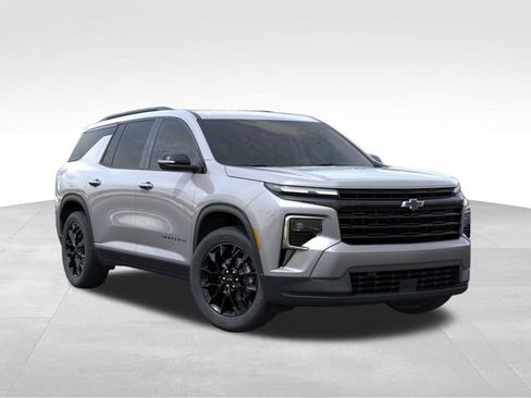 New 2026 Chevrolet Traverse LT w/ Midnight/Sport Edition AWD/4WD image 7