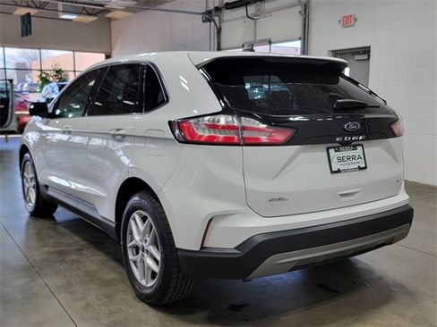 Used 2024 Ford Edge SEL image 4