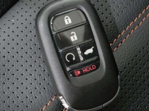 Used 2025 Honda CR-V Sport-L image 28