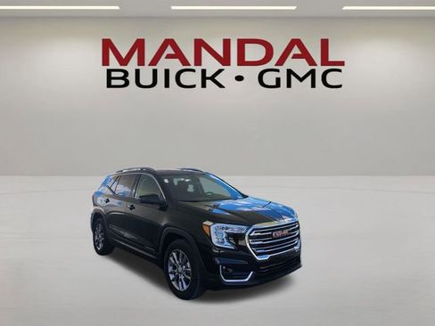 Used 2024 GMC Terrain SLT AWD/4WD image 3