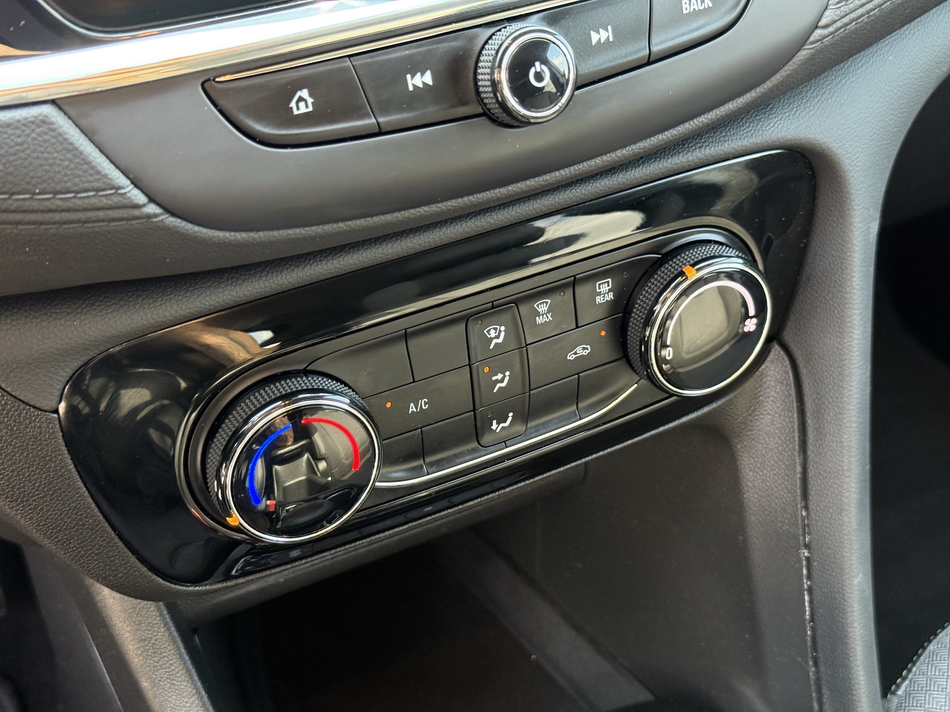Used 2023 Buick Encore GX Preferred FWD image 22