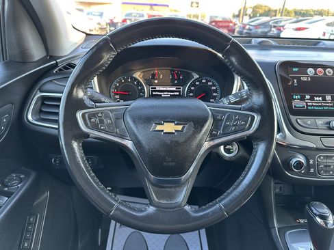 Used 2018 Chevrolet Equinox Premier image 15