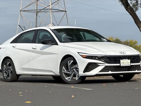 New 2025 Hyundai Elantra Sport FWD image 2