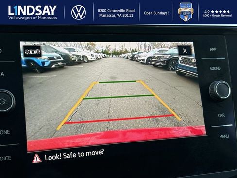 Used 2022 Volkswagen Tiguan SE w/ Panoramic Sunroof Package image 14