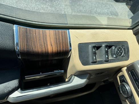 Used 2015 Ford F150 Lariat AWD/4WD image 18