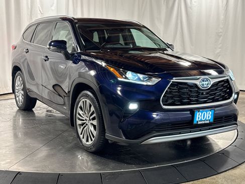Used 2021 Toyota Highlander Platinum AWD/4WD image 11