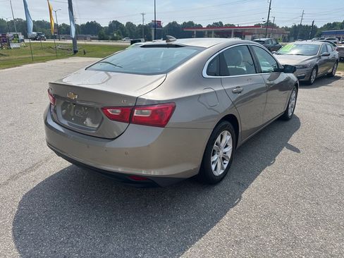 Used 2023 Chevrolet Malibu LT w/ Driver Confidence Package FWD image 5