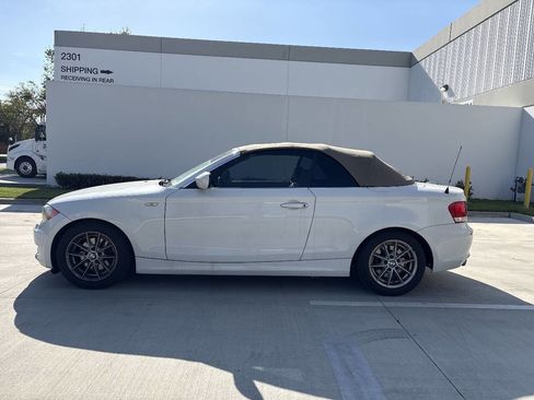 Used 2011 BMW 128i Convertible image 8