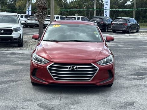 Used 2017 Hyundai Elantra SE FWD image 4
