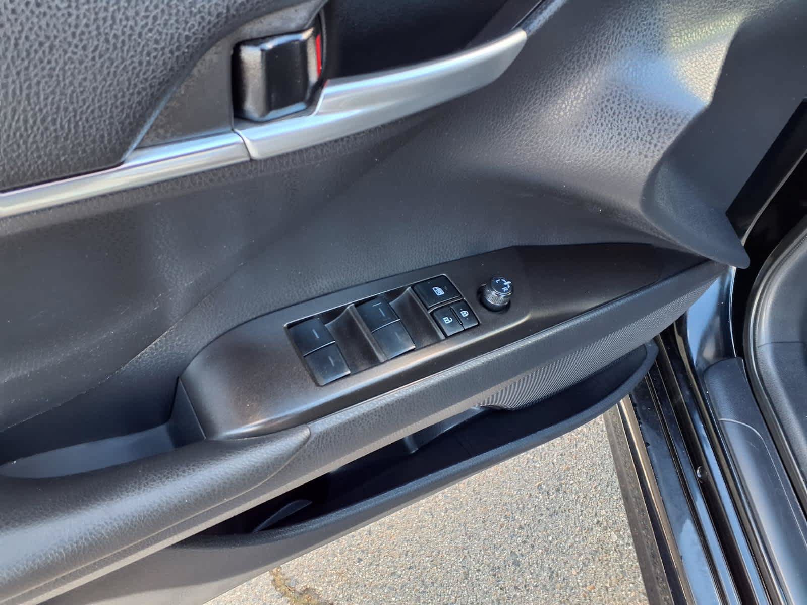 Used 2024 Toyota Camry SE FWD image 14