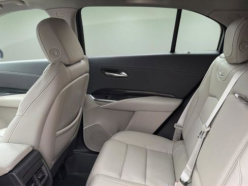 Certified 2022 Cadillac XT4 Premium Luxury w/ Cold Weather Package image 21