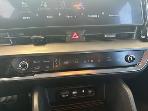Certified 2023 Kia Sportage EX AWD/4WD image 18