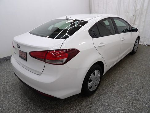 Used 2017 Kia Forte LX FWD image 6