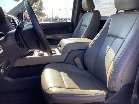 Used 2019 Ford Expedition XLT w/ Equipment Group 202A image 10