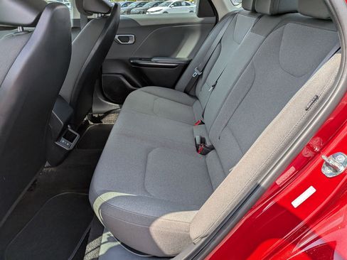 Used 2025 Kia K4 LXS image 28