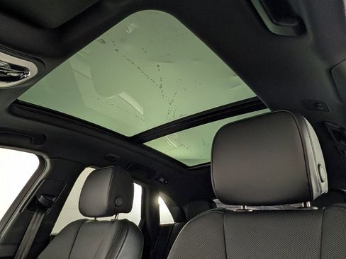 New 2026 Porsche Macan image 29