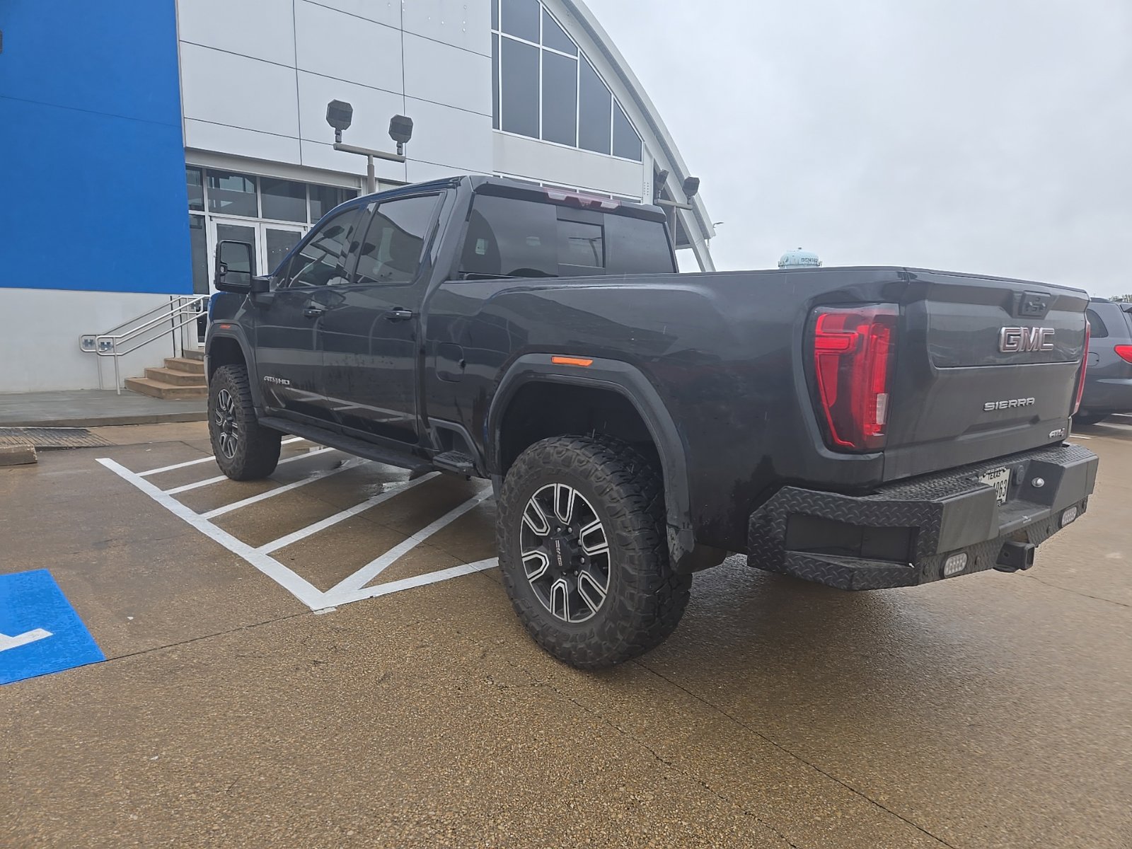 Used 2023 GMC Sierra 2500 AT4 w/ AT4 Premium Plus Package AWD/4WD image 20