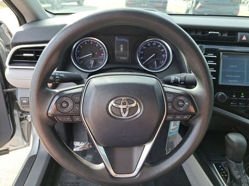 Used 2018 Toyota Camry LE image 16