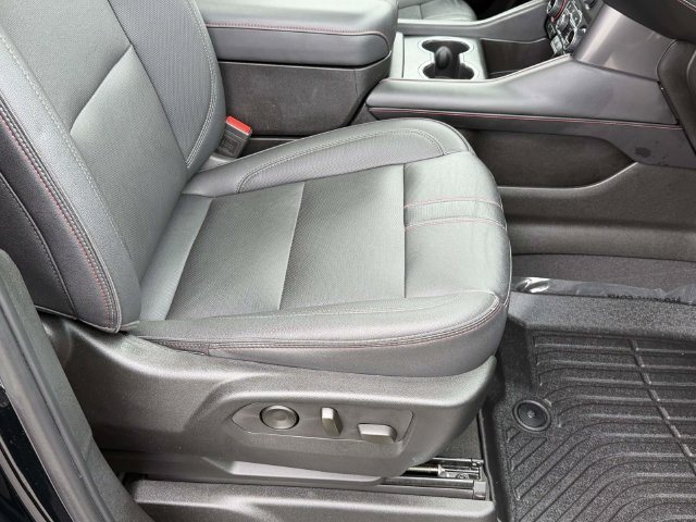 Used 2024 Chevrolet Tahoe RST w/ Luxury Package AWD/4WD image 9