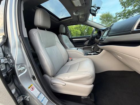Used 2015 Toyota Highlander XLE AWD/4WD image 15