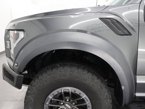 Used 2019 Ford F150 Raptor w/ Equipment Group 802A Luxury AWD/4WD image 37