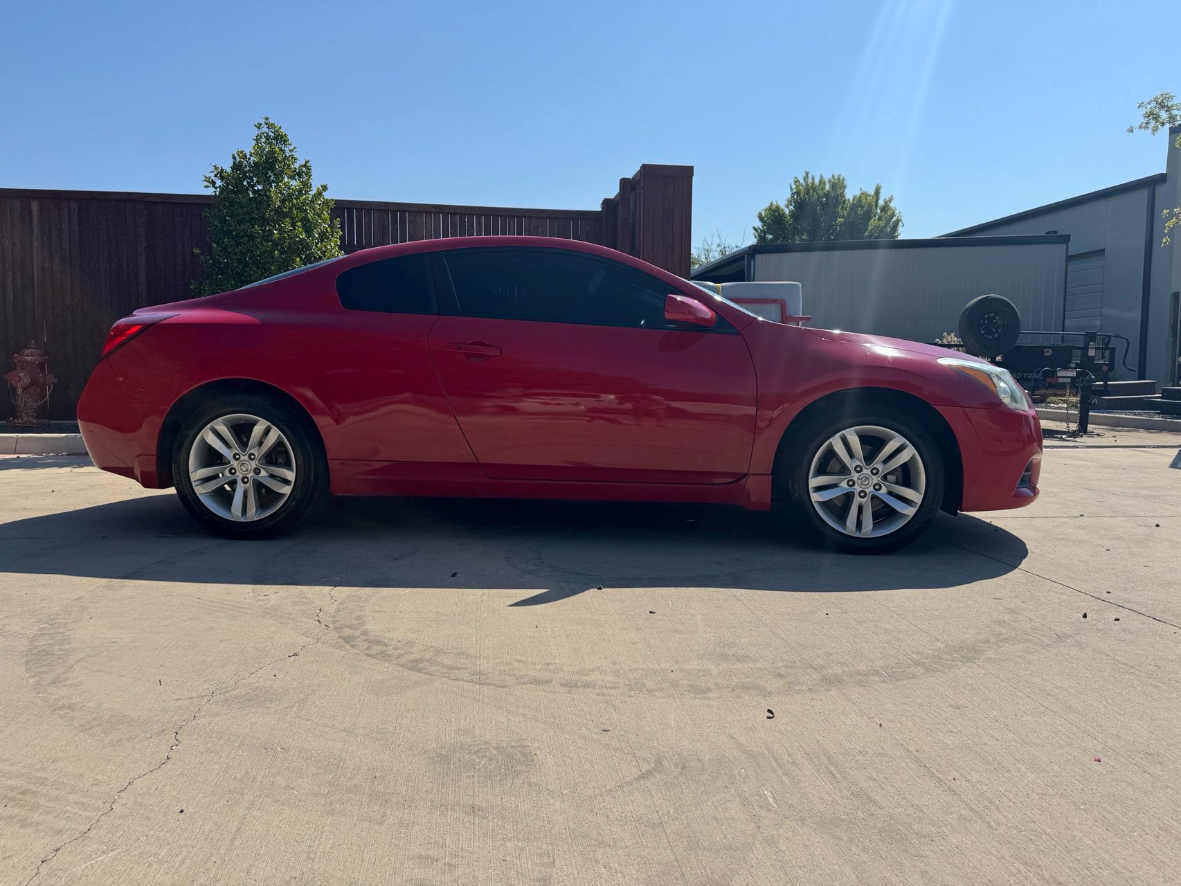 Used 2010 Nissan Altima 2.5 S w/ Convenience Pkg FWD image 2