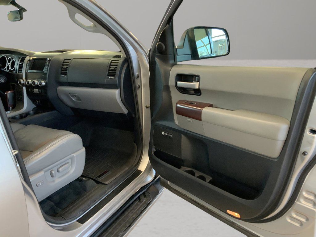 Used 2013 Toyota Sequoia Platinum AWD/4WD image 37