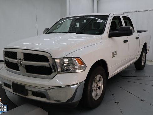 Used 2023 RAM 1500 Classic SLT w/ Trailer & Traction Group RWD image 6