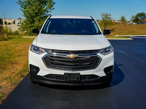 Used 2020 Chevrolet Traverse LS image 3