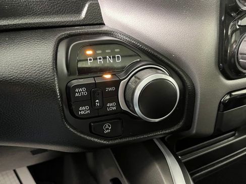 Used 2022 RAM 1500 Big Horn AWD/4WD image 35
