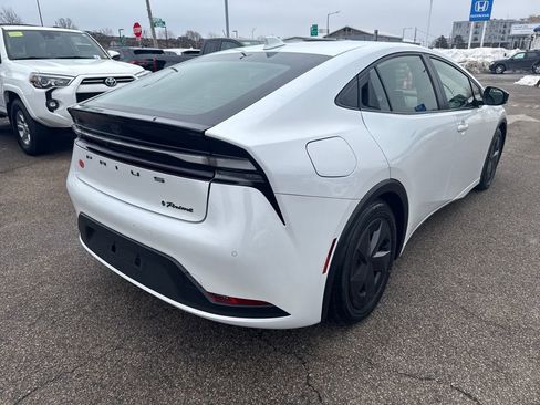 Used 2023 Toyota Prius Prime FWD image 7