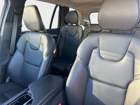 Certified 2025 Volvo XC90 B5 Core image 20