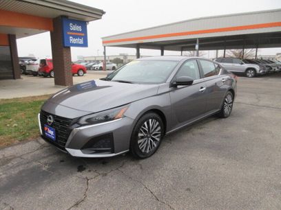 Used 2024 Nissan Altima 2.5 SV