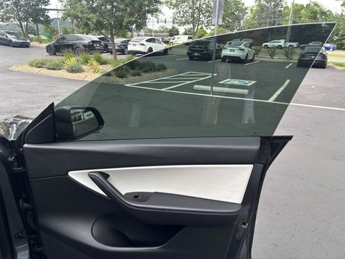 Used 2021 Tesla Model Y Performance AWD/4WD image 19