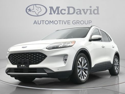 Used 2020 Ford Escape Titanium w/ Titanium Premium Package 2.0 FWD image 26