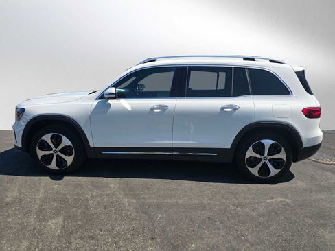 Used 2025 Mercedes-Benz GLB 250 4MATIC image 4