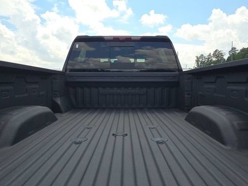 Used 2024 GMC Sierra 2500 Denali w/ Denali Reserve Package AWD/4WD image 11