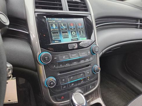 Used 2015 Chevrolet Malibu LT w/ Power Convenience Package image 9