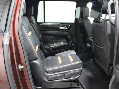 Used 2023 GMC Yukon XL AT4 w/ AT4 Premium Package image 33