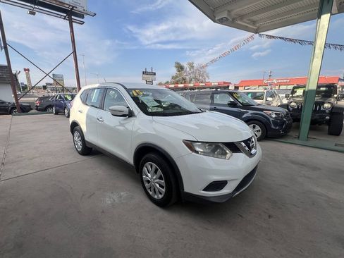 Used 2015 Nissan Rogue S AWD/4WD image 3