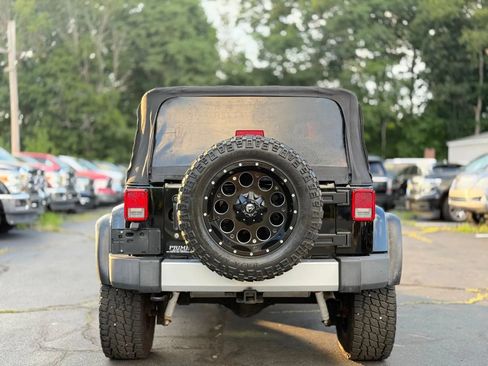 Used 2011 Jeep Wrangler Sahara w/ Connectivity Group AWD/4WD image 7