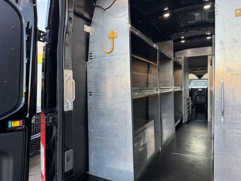 Used 2020 Ford Transit 250 148 High Roof Extended w/ Load Area Protection Package RWD image 10