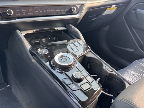 New 2025 Kia Sportage EX image 30