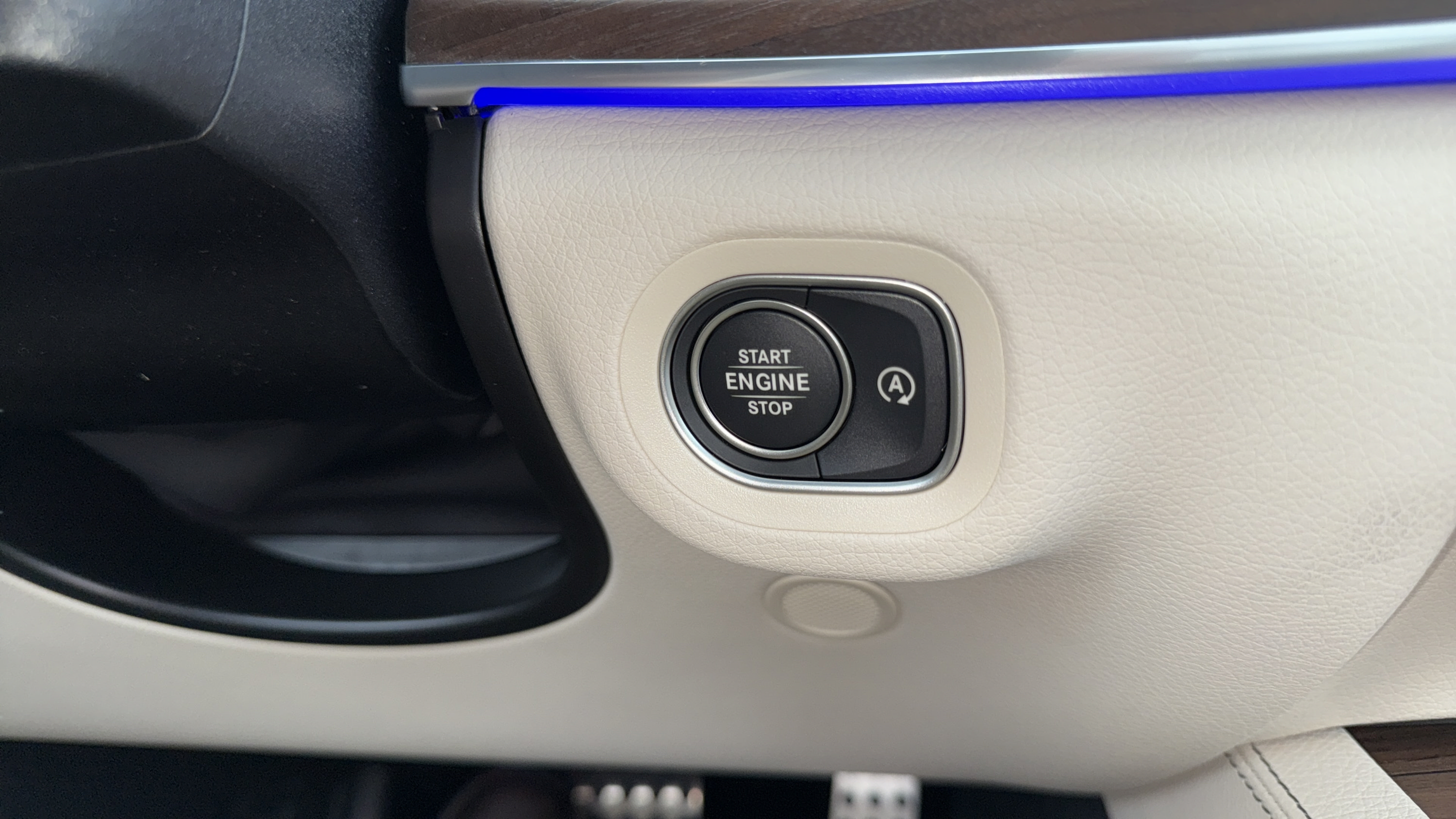 Certified 2026 Mercedes-Benz GLS 450 4MATIC image 40