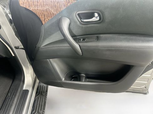 Used 2019 Nissan Armada SV w/ Driver Package RWD image 29